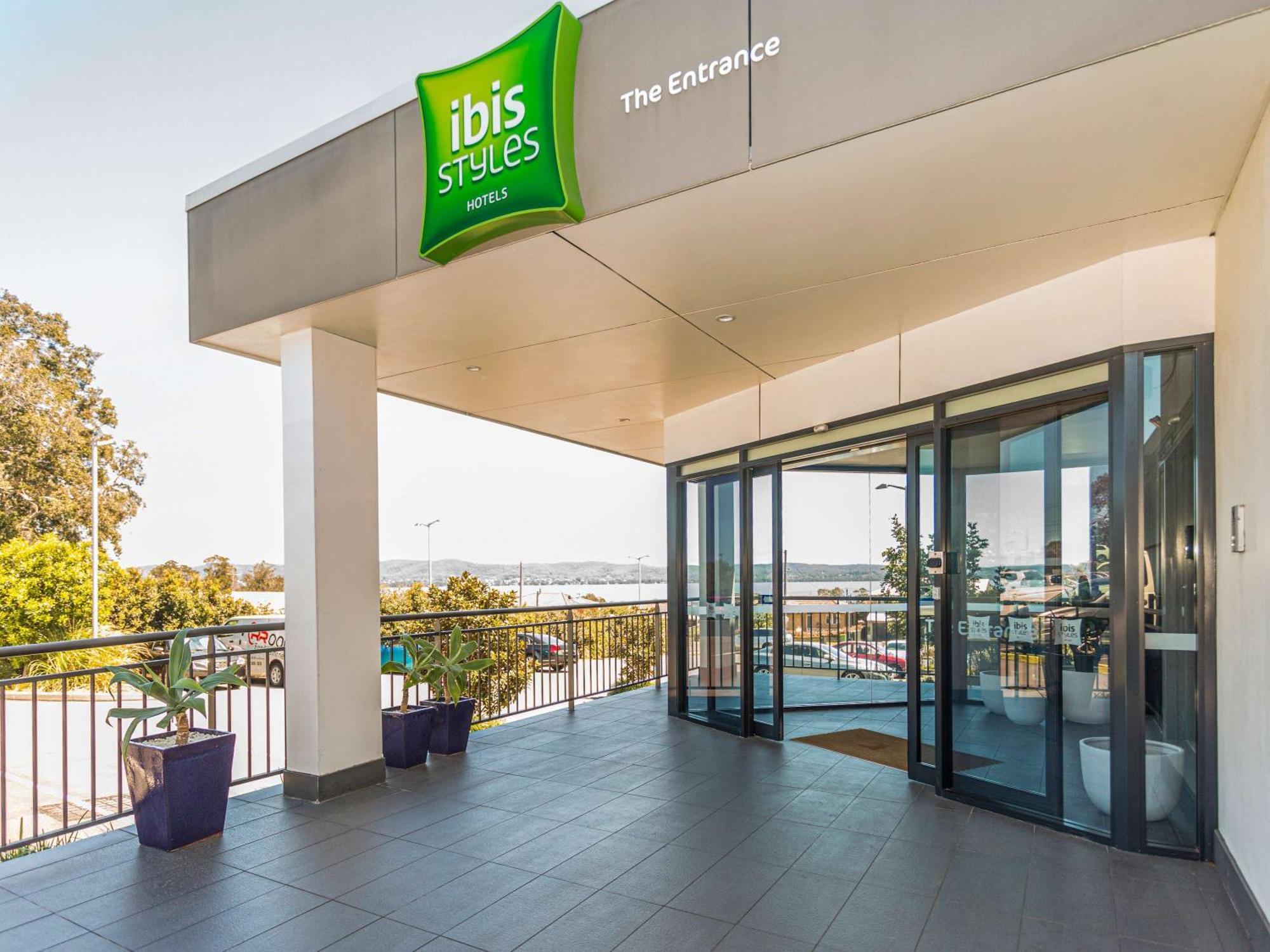Ibis Styles The Entrance Hotel Exterior foto
