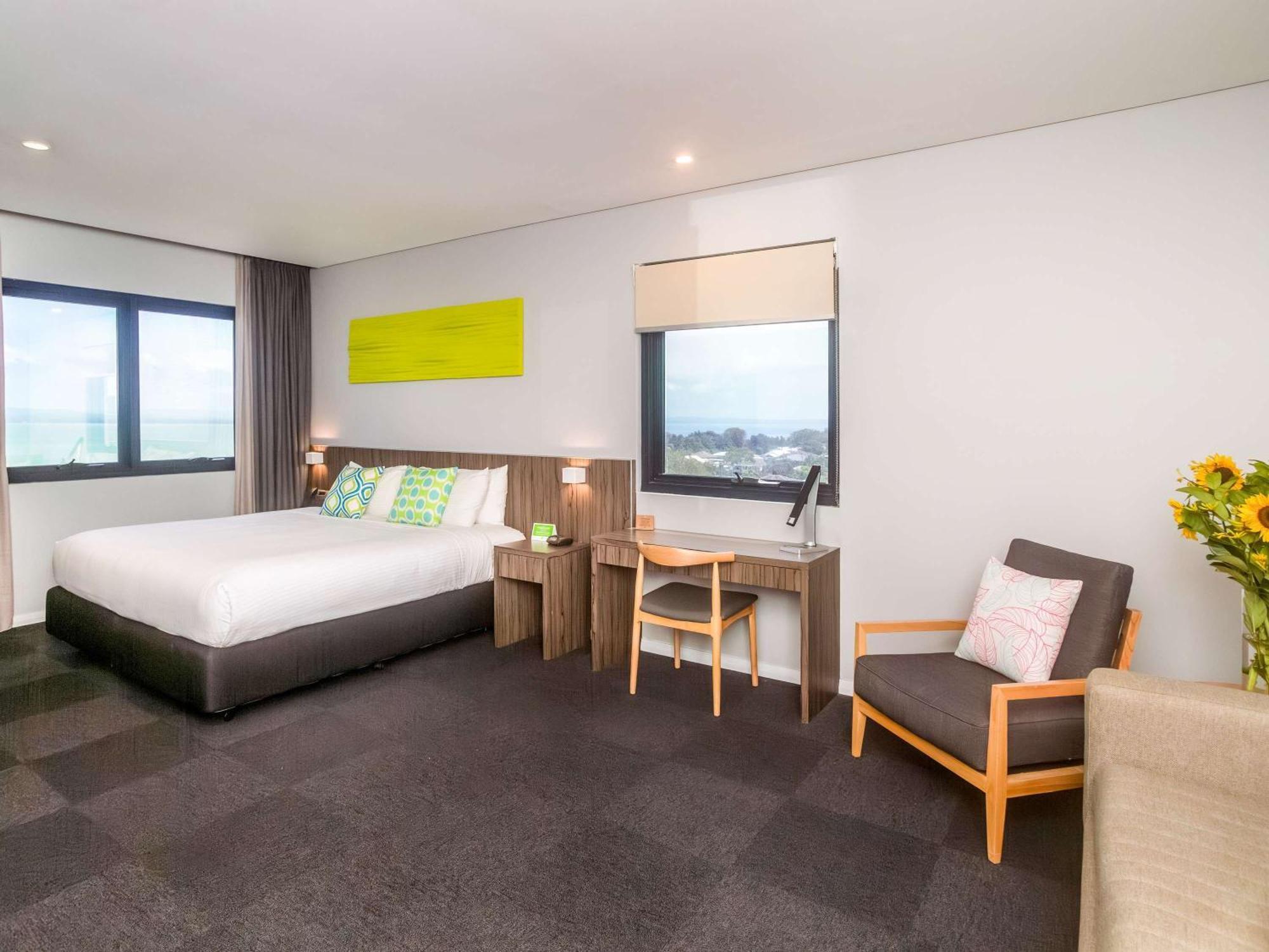 Ibis Styles The Entrance Hotel Exterior foto