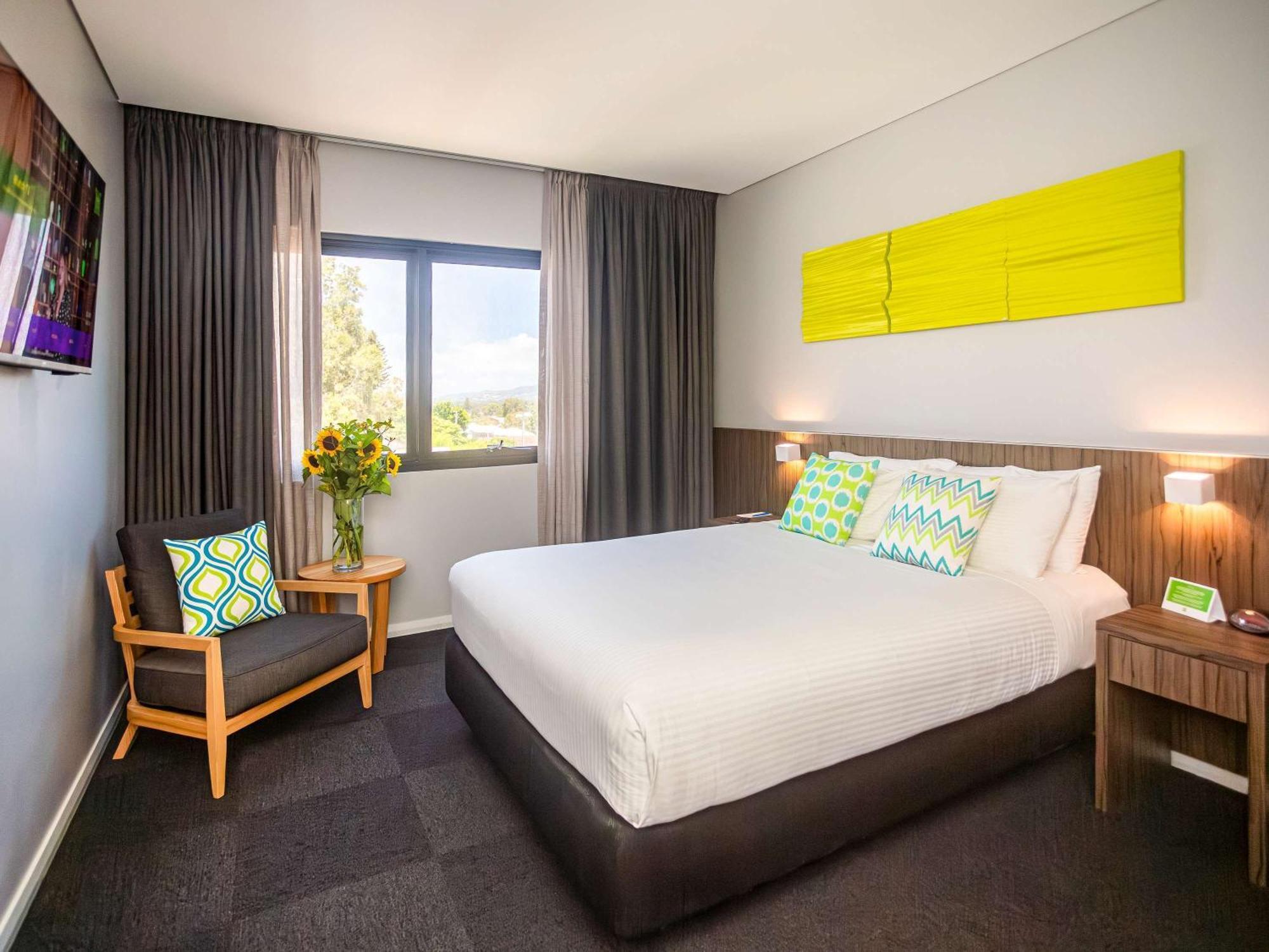 Ibis Styles The Entrance Hotel Exterior foto