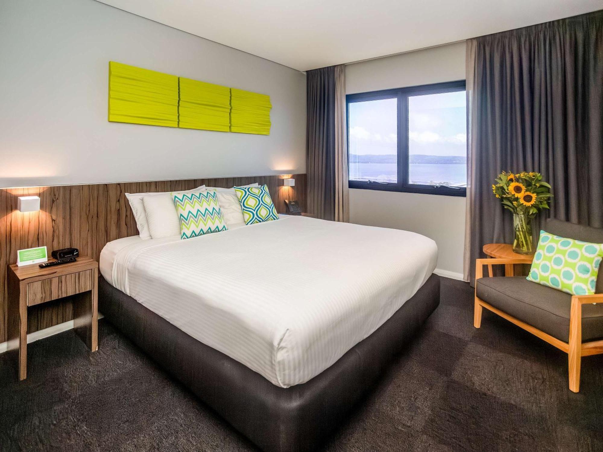 Ibis Styles The Entrance Hotel Exterior foto