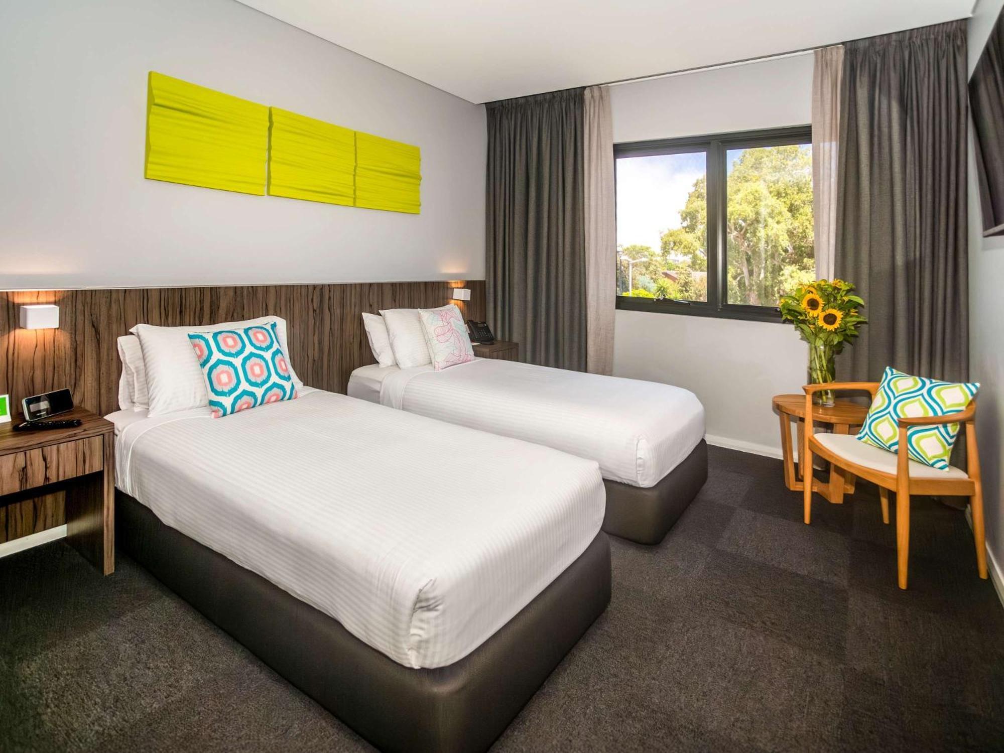 Ibis Styles The Entrance Hotel Exterior foto