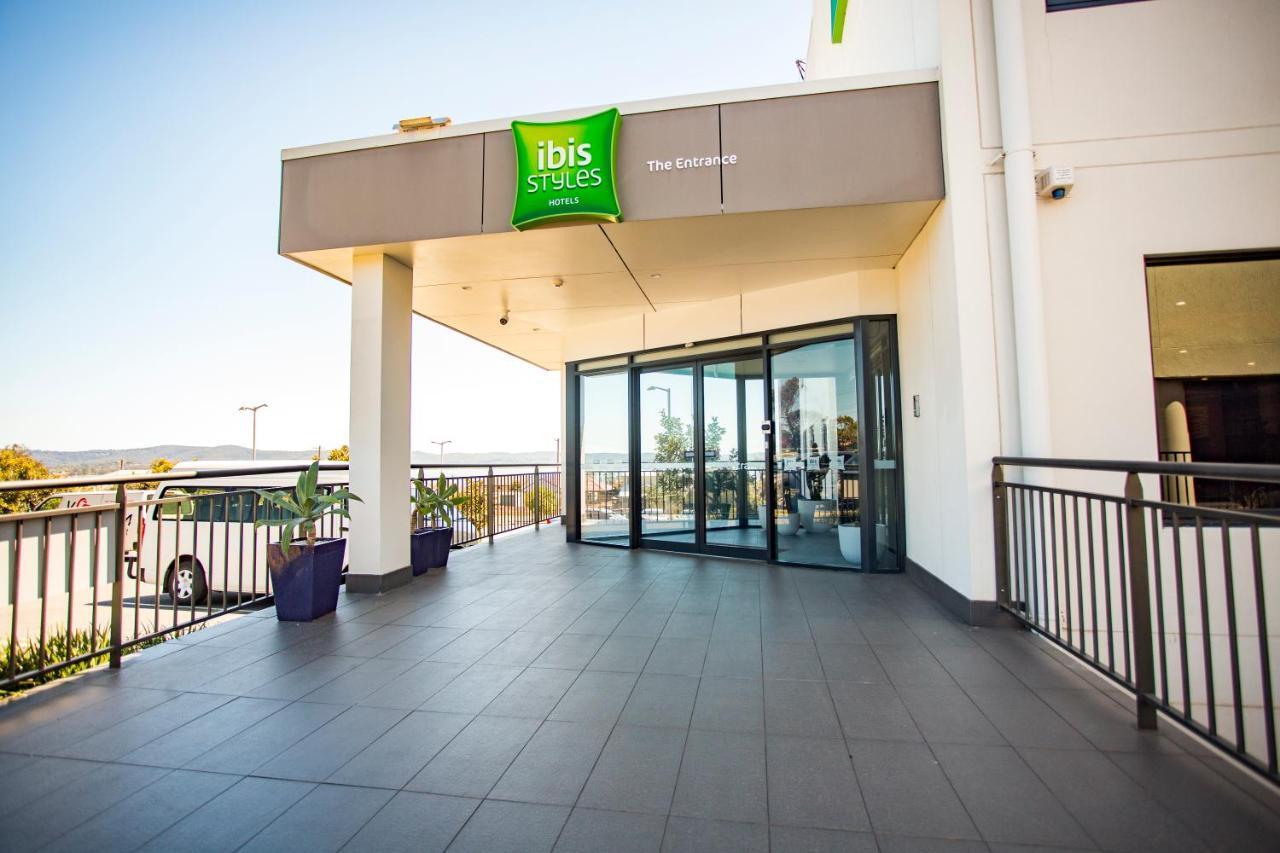 Ibis Styles The Entrance Hotel Exterior foto